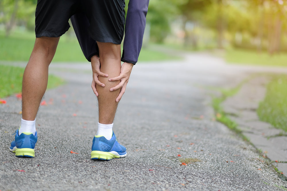 10 Ursachen für Taubheitsgefühl in den Beinen und wie man es verhindert